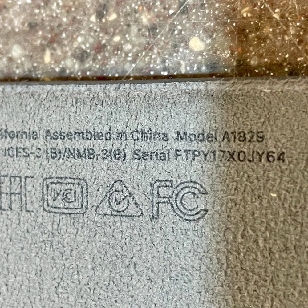 Apple Smart Keyboard Model A1829
